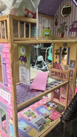 Image 1 of BARBIE DOLLS HOUSE IN GOOD ORDER/ BUYER COLLECT