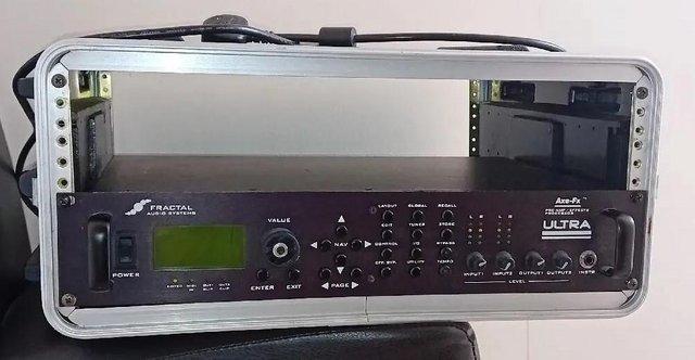 Image 1 of FRACTAL AXE FX ULTRA & RACK CASE pre amp effects  # TRADE #