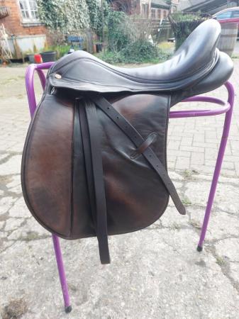 Image 3 of 17.5" brown Saddle Company saddle