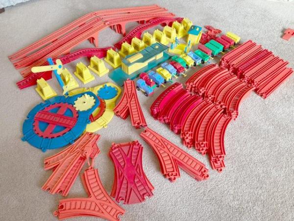 Image 3 of Vintage Playcraft Children’s Plastic Train Set – 150 Pieces
