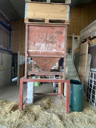 Image 2 of Livestock or horse feed bin