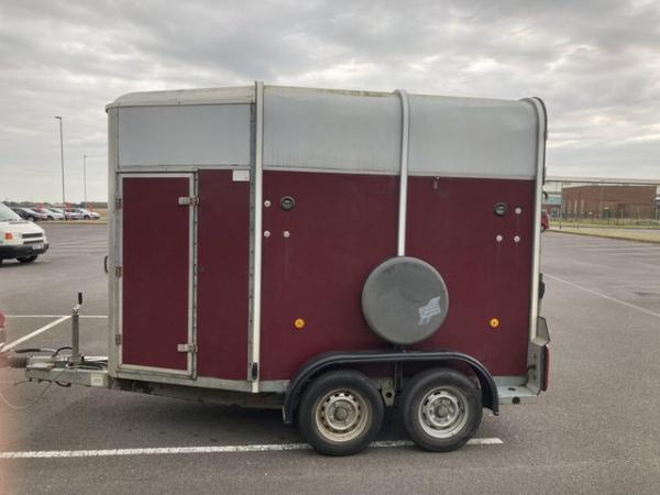 Image 2 of Ifor Williams HB505 Trailer