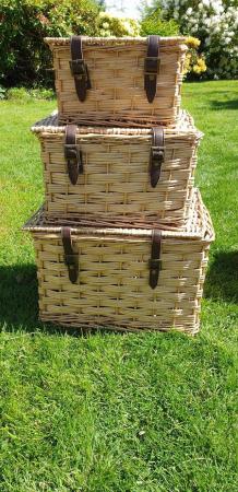 Image 2 of Picknic hamper basket wicker with lid