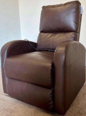 Image 1 of ELECTRIC RISER RECLINER CHAIR BROWN LEATHER CHAIR ~ DELIVERY