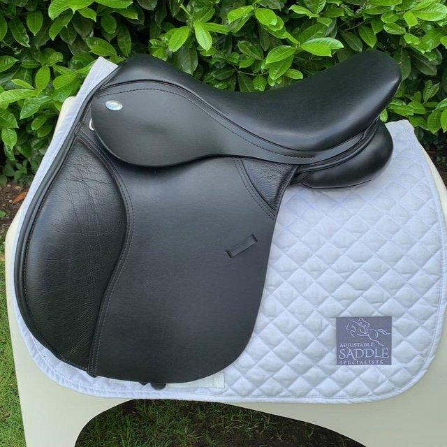 Preview of the first image of Thorowgood T8 17.5" Cob GP saddle (S3172).