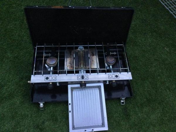 Image 3 of Kampa 2 burner stove and grill and bag
