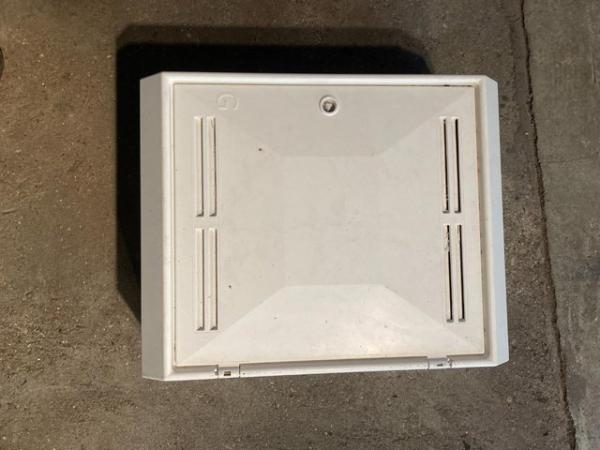 Image 2 of Wall mounted domestic gas meter housing box New)