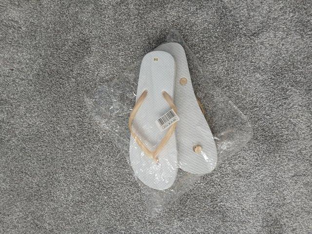 FLIP FLOPS Size 5/6 NEW UNWORN Unisex — Furniture & Homeware in Loughton