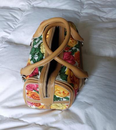 Image 4 of Karen Millen gorgeous summer handbag