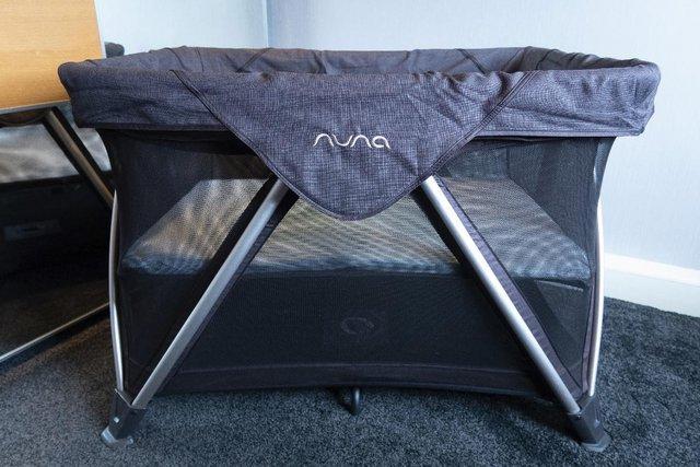 Image 2 of Nuna Sena Aire Travel Cot & Bassinet in Charcoal RRP £250