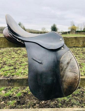 Image 2 of 17” Lovett & Ricketts leather saddle