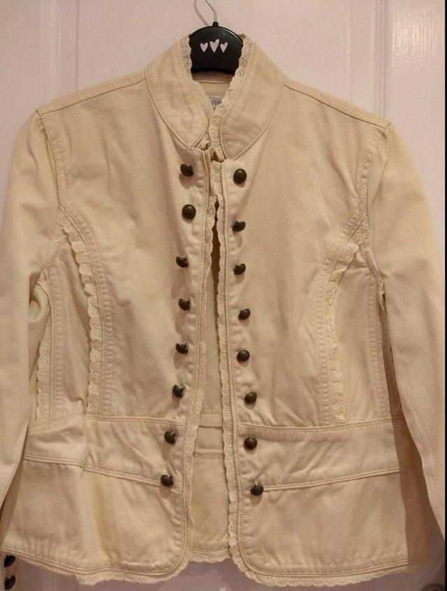 Preview of the first image of New Today's Women Victorian Style Cream Jacket UK 12.