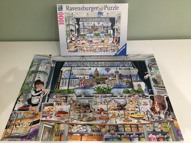 Preview of the first image of Ravensburger 1000 piece jigsaw titled London Tea Party..