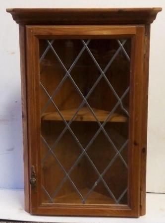 Image 1 of Corner Cabinet, a 90° mitre design to fit into the. Corne