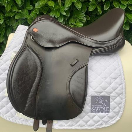 Image 3 of Kent & Masters 16.5 inch S-Series Compact saddle