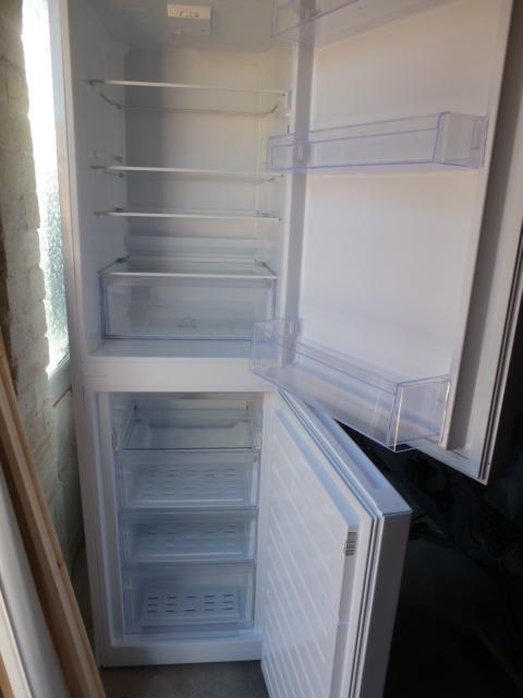 Preview of the first image of Hotpoint 50/50 Fridge Freezer Frost Free - As New Condition.