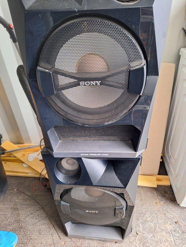 Preview of the first image of Sony home audio system shake 33.