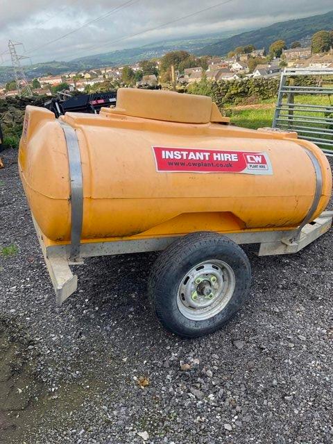 Preview of the first image of Water bowser 1200 litres c/w lid.