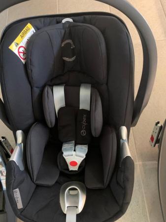 Image 3 of Cybex Aton Q Car Seat with ISOFIX Base and Spare Base