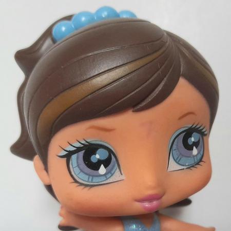 Image 3 of DOLL - BRATZ with BLUE GLITTERY OUTFIT 11 cm GOOD