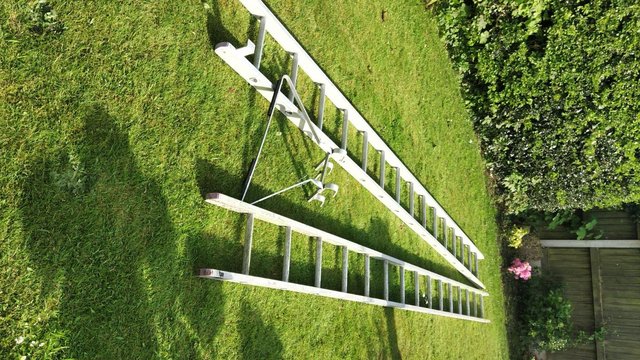 Image 1 of YOUNGMAN PRO TRADE EXTENSION LADDER - 2 X 14 RUNGS