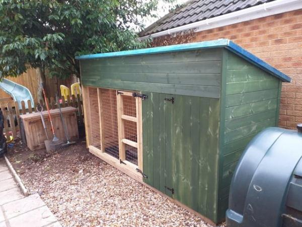Image 2 of 10ft x 4ft x 5'6'' dog kennel and run