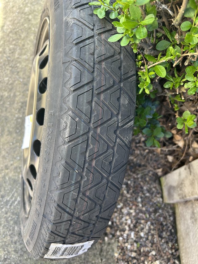 Preview of the first image of Continental tyre space saver size T125/80 R 17.