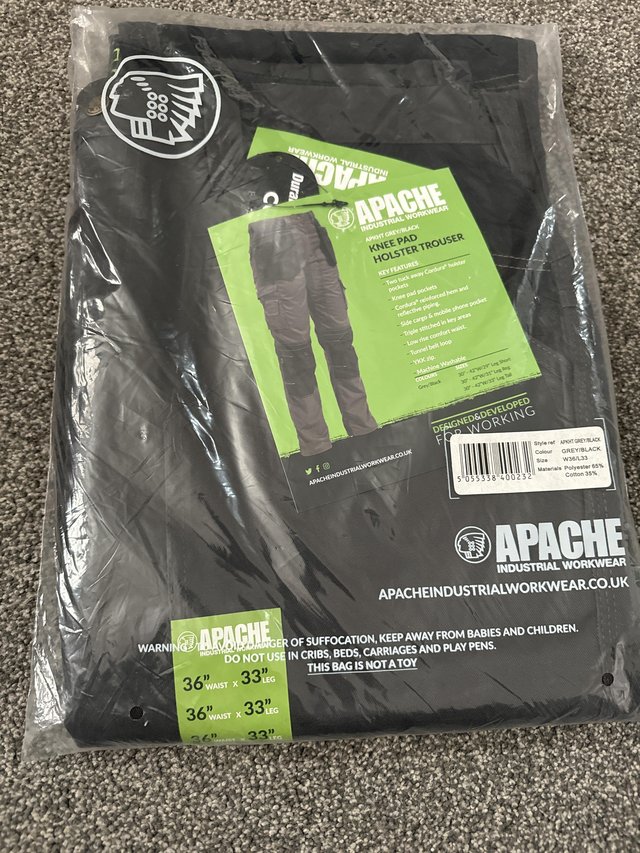 Preview of the first image of Apache knee pad holster trousers.
