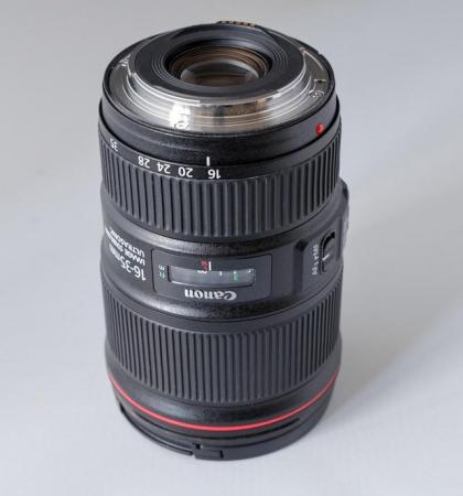 Image 2 of Canon EF 16-35L f4 IS wide angle zoom lens