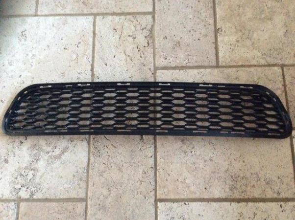 Image 1 of KIA Ceed Front Grille  KIA CEED 2015-ONWARDS GENUINE FRONT
