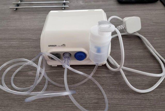 Image 1 of OMRON CompAir NEBULISER HAD LITTLE USE