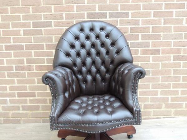 Image 3 of Chesterfield Directors Luxury Fully Buttoned Chair (UK Deliv