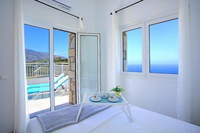 Preview of the first image of Villa for short-term rental in Agia Pealagia, Crete.