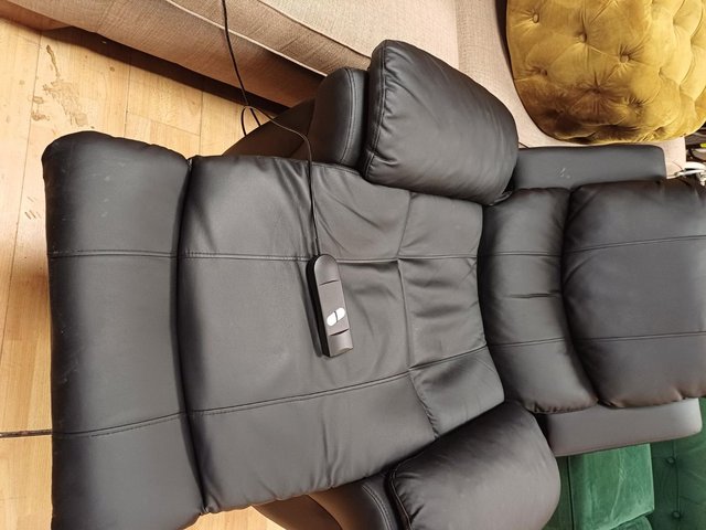 Preview of the first image of Riser remote Recliner chair.