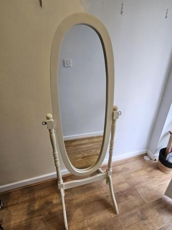Image 1 of Free Mirror Standing Vintage