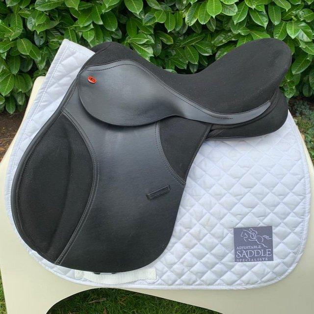 Preview of the first image of Thorowgood t4 17 inch gp saddle (S2832).