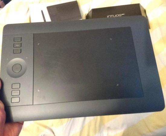 Image 3 of Wacom Intuos Pro Small Tablet