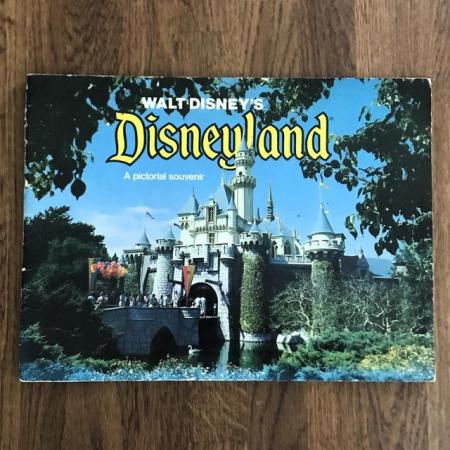 Image 1 of Vintage 1970s Disneyland Pictorial Souvenir bochure. USA.