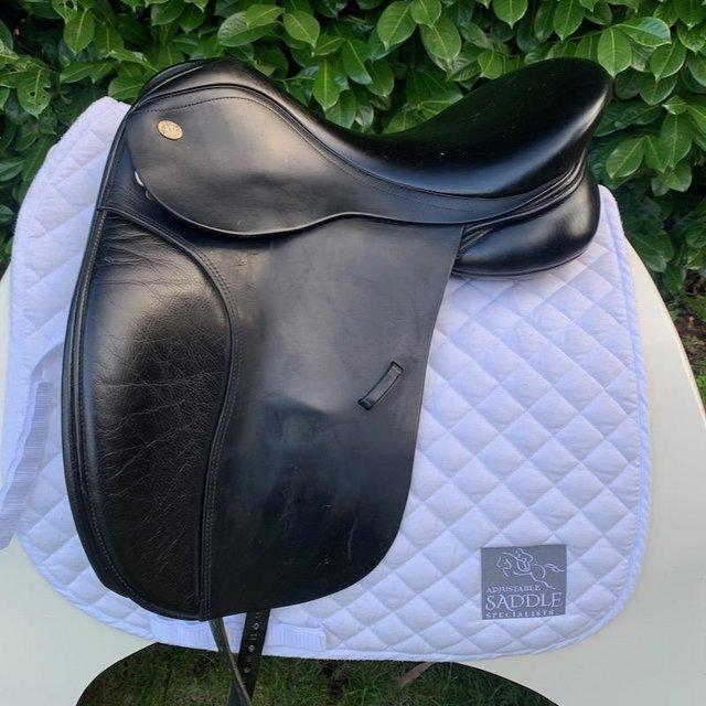Preview of the first image of Kent & Masters 17” High Wither Dressage saddle.