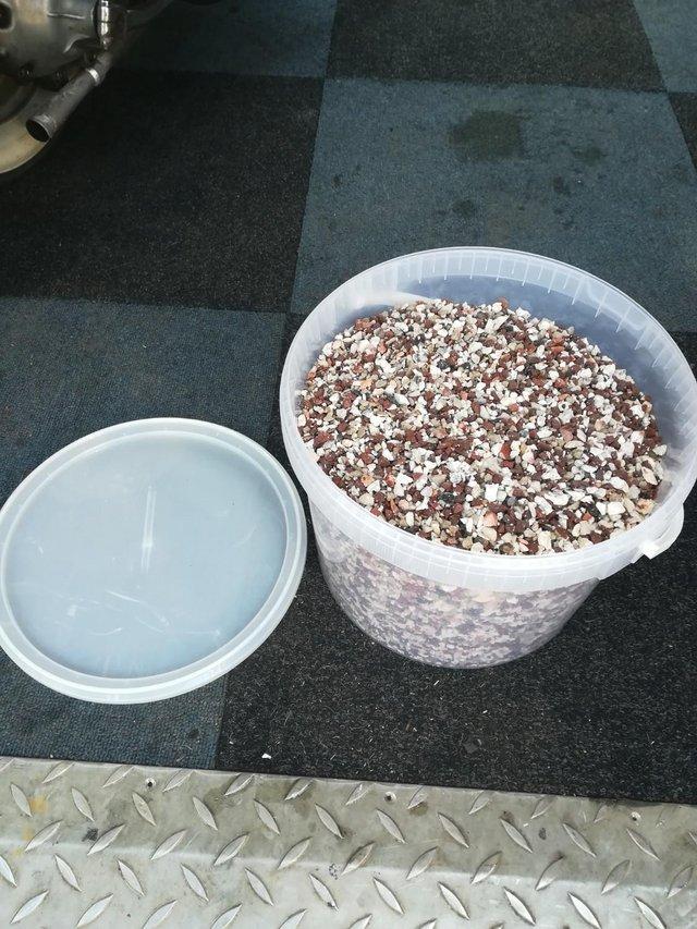 Preview of the first image of Large 10kg tub of gravel, multi uses?..
