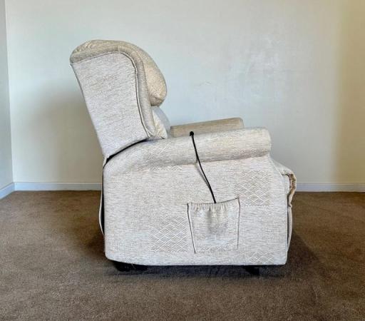 Image 10 of ELECTRIC MOBILITY RISER RECLINER CREAM CHAIR ~ CAN DELIVER