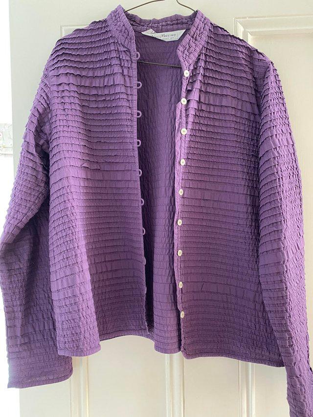Preview of the first image of Yacco Maricard purple blouse, size 2.