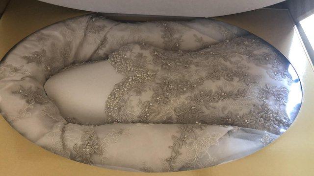 Image 2 of Justin Alexander Wedding dress and head piece for sale