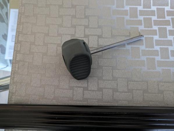 Image 2 of Thule roof bars, 2012 ford focus