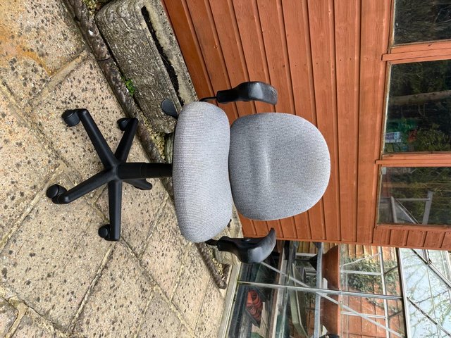 Preview of the first image of Office Chair grey with height adjustment.