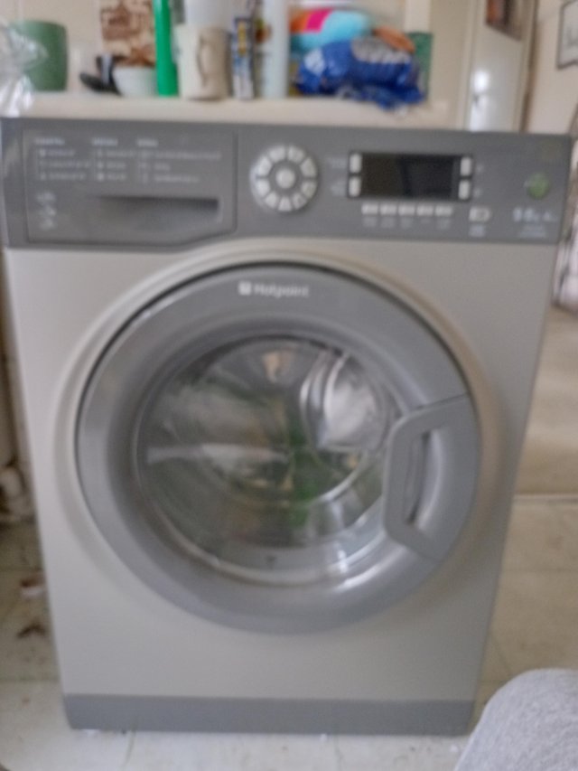 Preview of the first image of Hotpoint Washing Machine/Dryer.