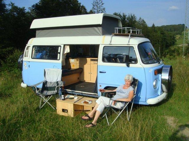 Preview of the first image of Campervan VW T2 Danbury2007 powder blue.