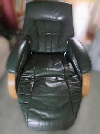 Image 6 of Himolla Cumuly Recliner Chair in Green Leather/Natural Wood