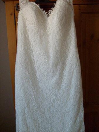 Image 3 of Ivory Wedding Dress in a lovely condition.