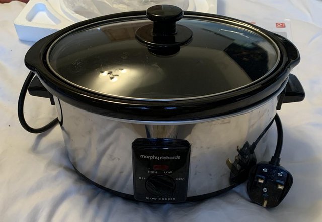 Preview of the first image of Morphy Richards 3.5 L Oval Slow cooker.